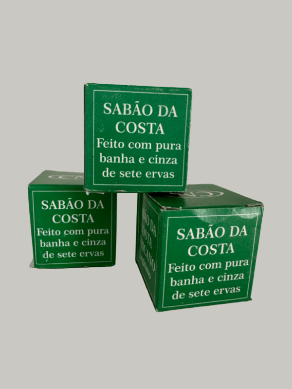 Sabão da Costa feito com pura banha e cinza de sete ervas